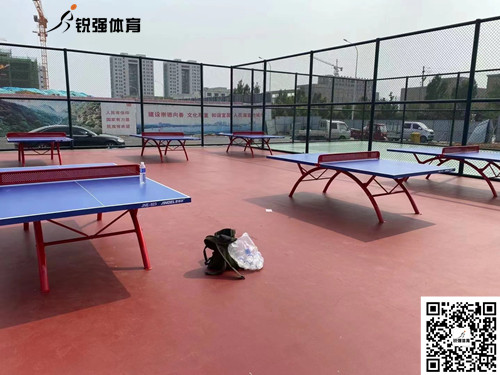 泰安某社區活動(dòng)中心的乒乓球桌