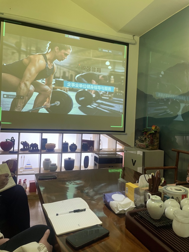 米兰·(milan)中国官方网站體育針對“企事業(yè)單位健身”的痛點(diǎn)進(jìn)行專(zhuān)業(yè)性培訓